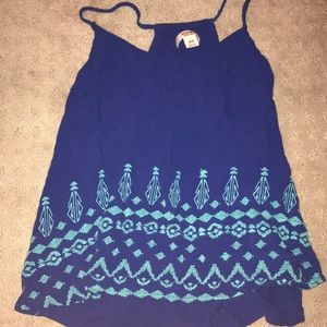 Blue tank with design